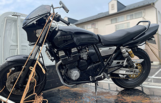 ヤマハ　XJR400
      400cc