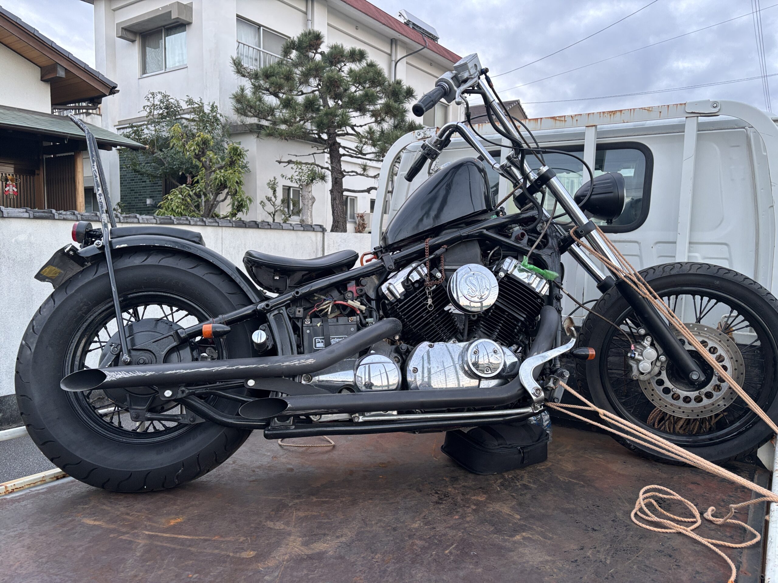 岐阜県各務原市　ヤマハ400CCバイク　ドラッグスター400