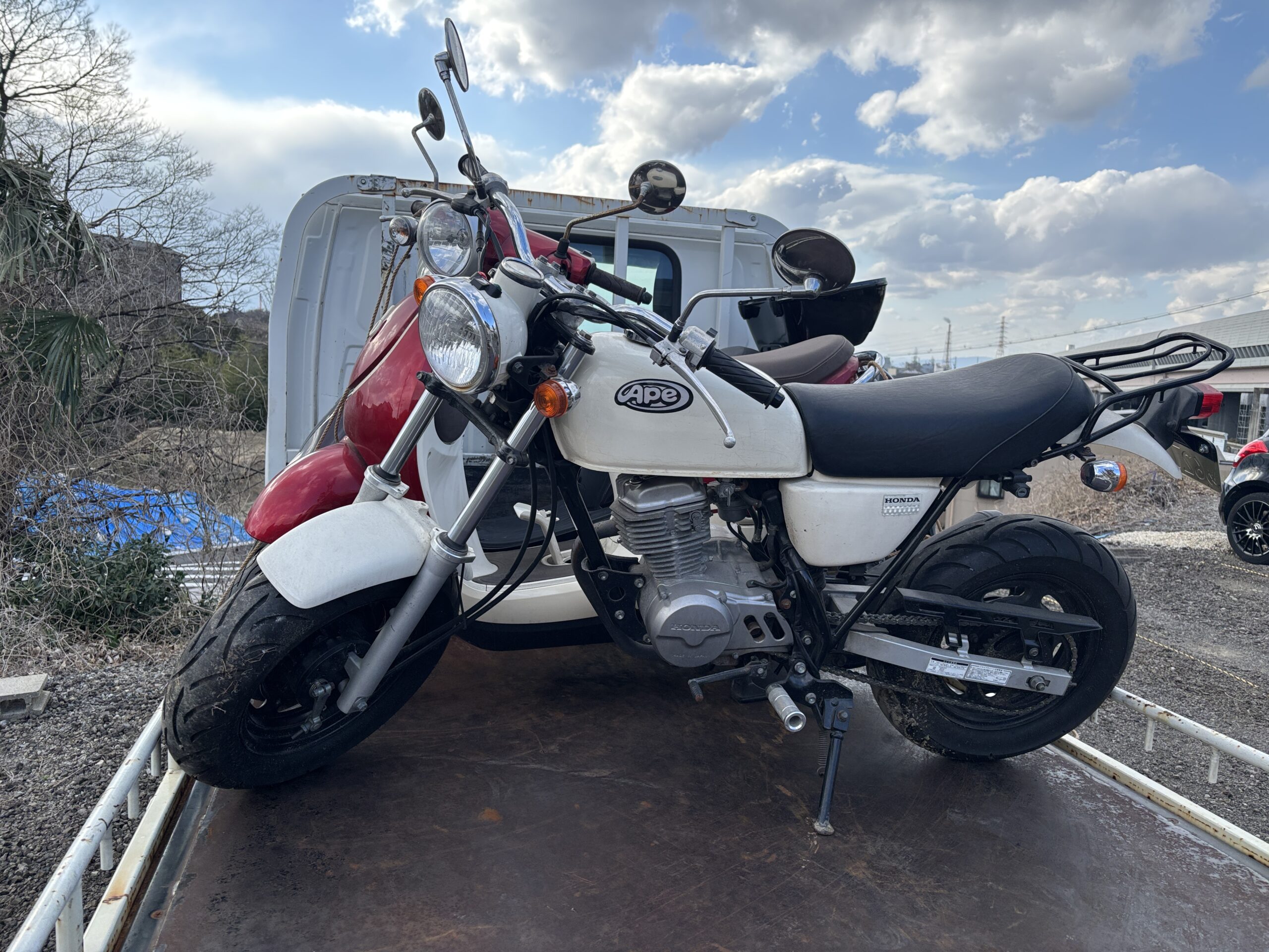 春日井市　ホンダ50CCバイク　エイプ　トラックで自宅まで出張買取